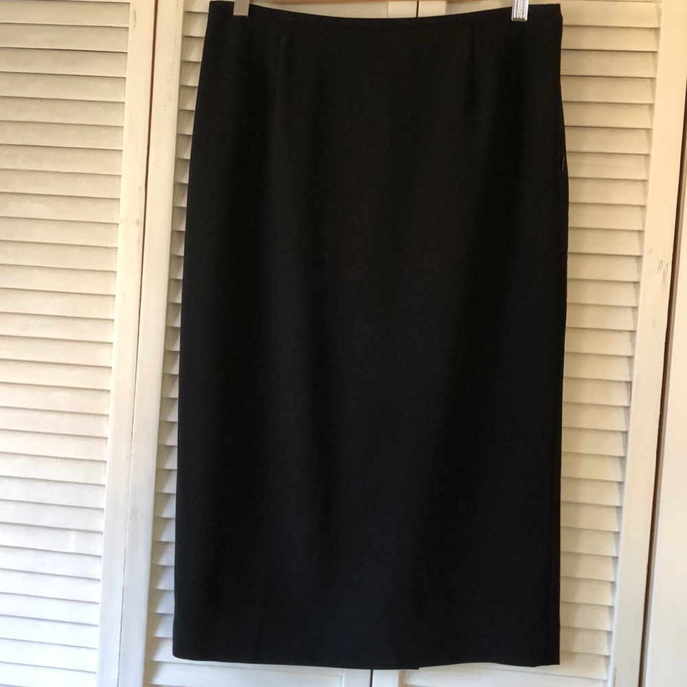Jones New York classic black skirt